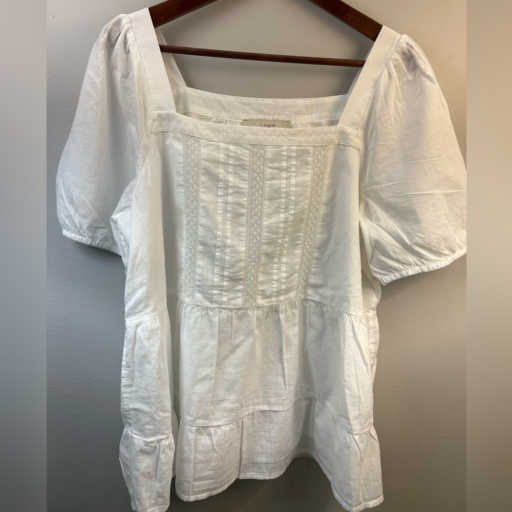 Loft NWT white square-neck blouse, 100% cotton, lined